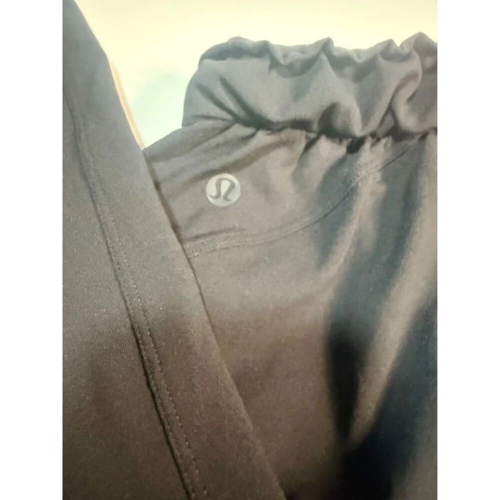 Pants lululemon  size 4